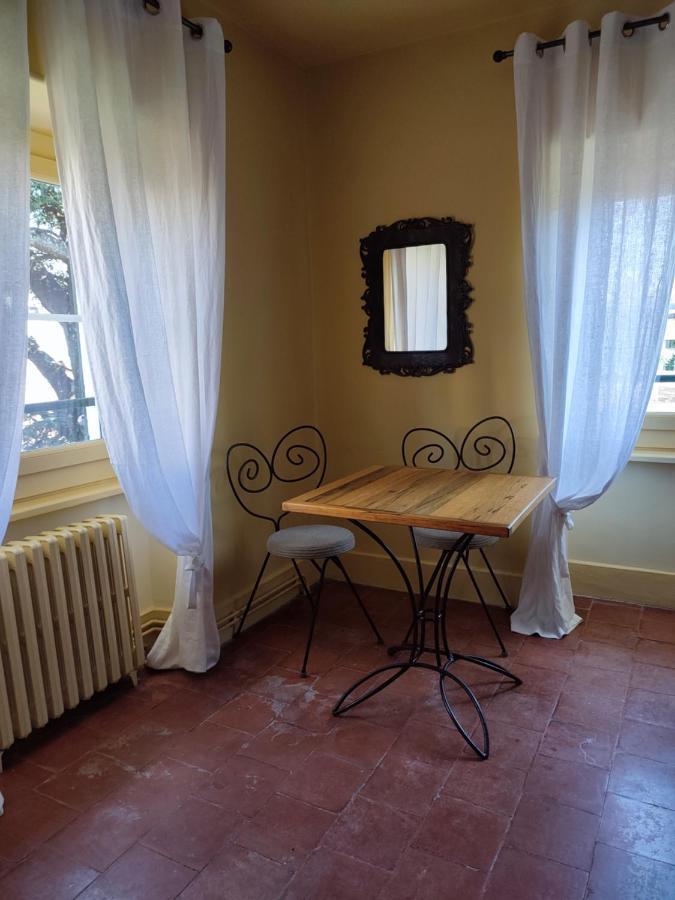 Les Jardins De La Fontaine Bed & Breakfast Alès Exterior foto