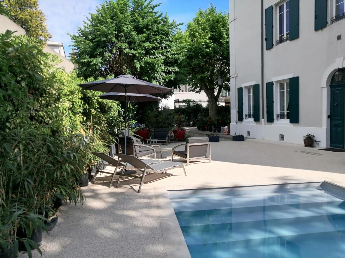 Les Jardins De La Fontaine Bed & Breakfast Alès Exterior foto